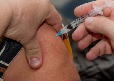 Vaccino anti influenzale, il Tar annulla l’ordinanza del Lazio: no a obbligo per over 65 e personale sanitario