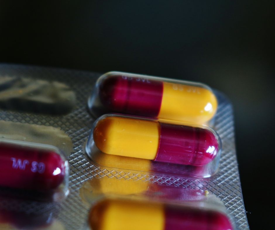 Antibiotici fluorochinoloni, effetti gravi emersi troppo tardi