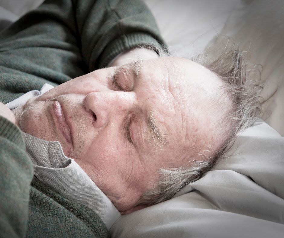 Dormire troppo o troppo poco può accelerare l’invecchiamento